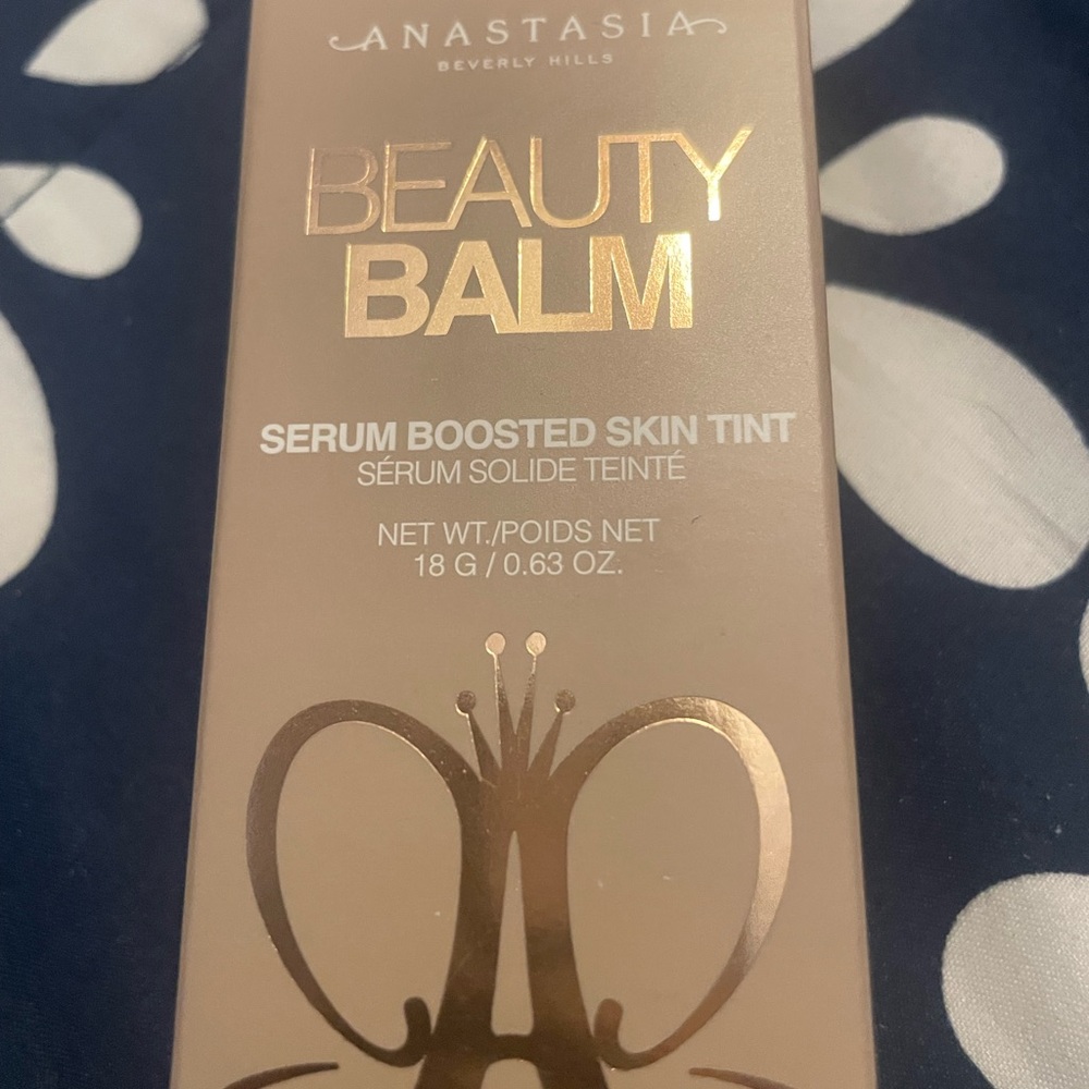Anastasia Beverly Hills Beauty Balm skin tint #8